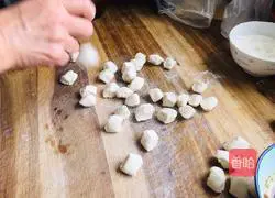 Illustration of how to make kohlrabi meat dumplings 13