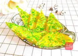 Illustration of how to make oil-free green pepper and egg pancake 14
