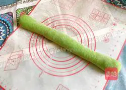 Illustration of how to make spinach steamed buns 17