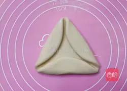 Illustration of making sugar triangle 11