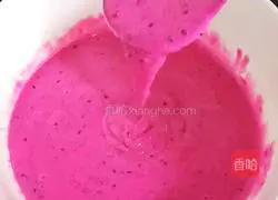 Illustration of how to make dragon fruit egg soft cake 6