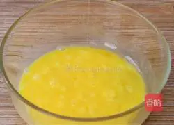 Tender Illustration of how to make steamed eggs 5