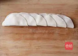 Illustration of how to make egg-shaped rose dumplings 4