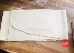 Illustration of how to make pickled cabbage and mutton noodles 5