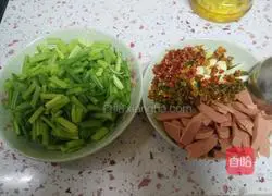 Illustration of how to make fried rice noodles 2