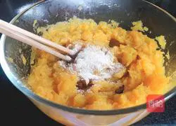 Big Yellow Beef Steamed Buns Illustration of how to do it 3