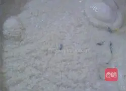 Illustration of how to make green bean and shredded melon soup 3