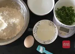 Illustration of how to make green onion cake 1