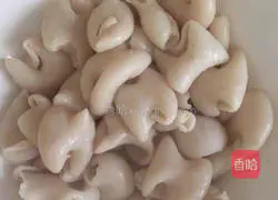 Illustration of how to make dry pot sausage 6