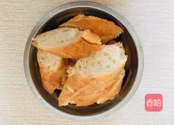 Illustration of how to make egg frying stick 1