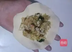 Illustration of how to make steamed cabbage buns 10