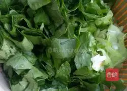 Illustration of how to make fried noodles with egg and sausage 3