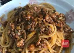 Illustration of how to make tomato meat sauce pasta 10