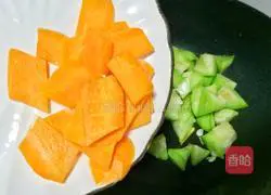 Illustration of how to make loofah, edamame and shrimp soup 7