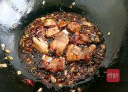 Illustration of how to make braised pork ribs and beans and noodles 4