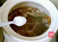 Illustration of how to make mutton soup 8