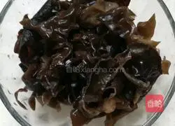 Illustration of how to make cold West Lake fungus 3