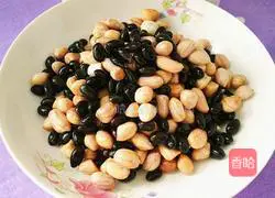 Illustration of how to make black bean, peanut, kelp, melon and chicken soup 4