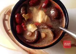 Illustration of Mushroom Stewed Chicken Soup 10