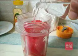 Illustration of how to make tomato honey juice 5