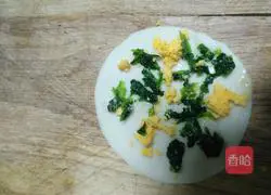 Illustration of how to make tomato, egg and spinach noodles 6