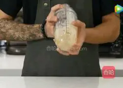 Illustration of how to make the same passion fruit double cracker from coco 4