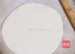 Illustration of how to cut steamed buns in Gushi pot 3