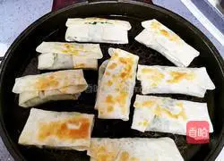 Illustration of how to make spring cake and leek box 20