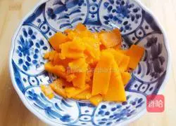 Illustration of how to make pumpkin steamed buns 5