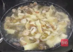 Illustration of how to make seafood noodles 8