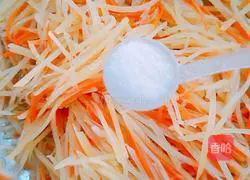 Recipe for refreshing potato shreds 7