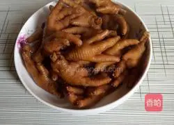 Illustration of braised chicken feet 5
