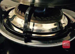 Illustration of how to make braised beef noodles 8