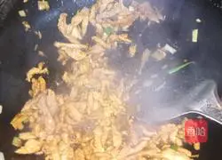 Hand-rolled noodles with shredded pork Illustration of how to do it 8