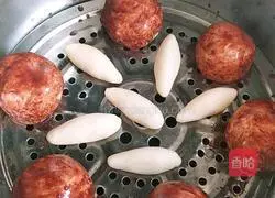 Illustration of how to make mushroom buns 10