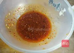 Illustration of how to steam locust flowers 7