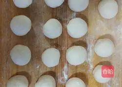 Illustration of how to make custard buns 1