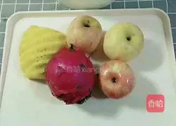 Illustration of how to make pineapple and dragon fruit enzyme 1
