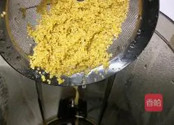 Illustration of how to make millet and white fungus pulp 6
