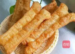 Fry Illustration of making fried dough sticks 10