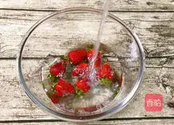 Strawberry lactic acid bacteria milkshake recipe 2