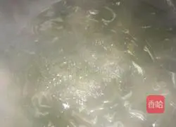 Illustration of how to make cold kelp shreds 1