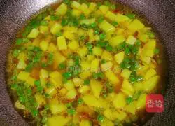 Potatoes and cowpeas Illustration of making braised noodles 7