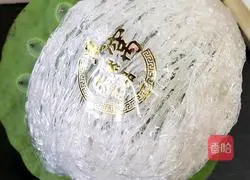 Illustration of soaking and stewing bird's nest 7