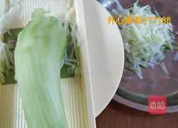 Illustration of how to make shrimp pimple soup 1