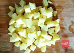 Illustration of making braised noodles with green vegetables 2