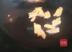 Illustration of how to make chicken soup with cuttlefish and lotus seeds 7