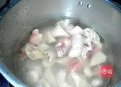 Lotus root and pork rib soup recipe 3