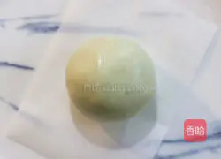 Illustration of how to make salted egg yolk and meat floss green dumplings 12