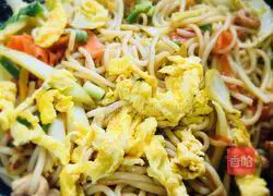 Illustration of how to make fried rice noodles (Cantonese style) 14